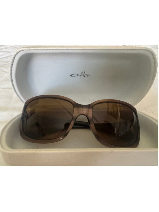 Oakley Women’s Sunglasses Brown Gradient Oversized Square Designer Y2K main image 4